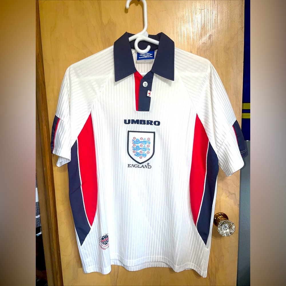 Umbro Vintage England 1998/99 Men’s Size Medium Soccer Jersey